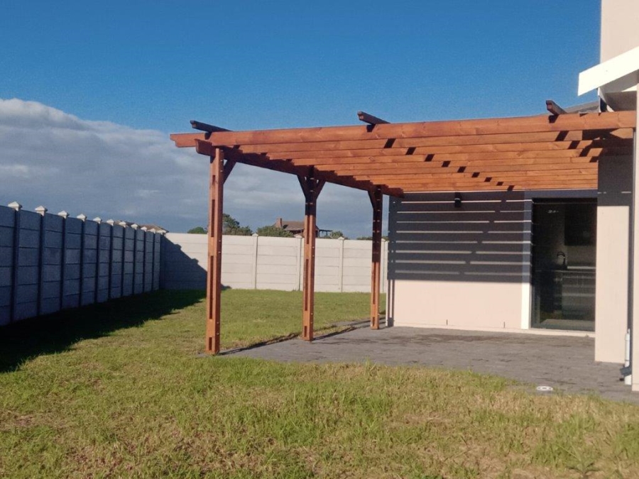 3 Bedroom Property for Sale in Paradise Beach Eastern Cape